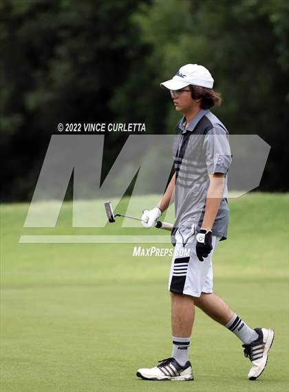 Thumbnail 1 in UIL 2A Golf State Championship photogallery.