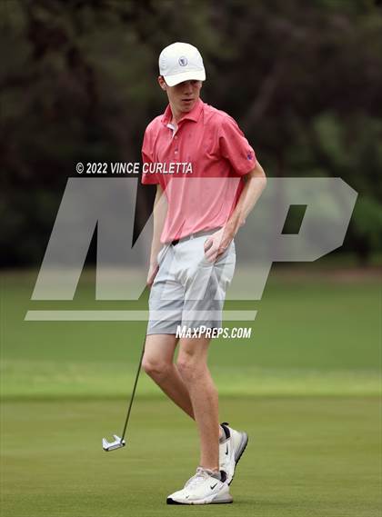 Thumbnail 1 in UIL 2A Golf State Championship photogallery.