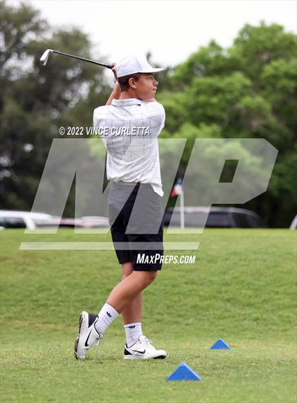 Thumbnail 3 in UIL 2A Golf State Championship photogallery.