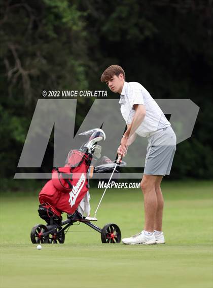 Thumbnail 3 in UIL 2A Golf State Championship photogallery.