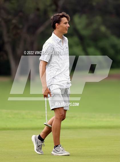 Thumbnail 1 in UIL 2A Golf State Championship photogallery.
