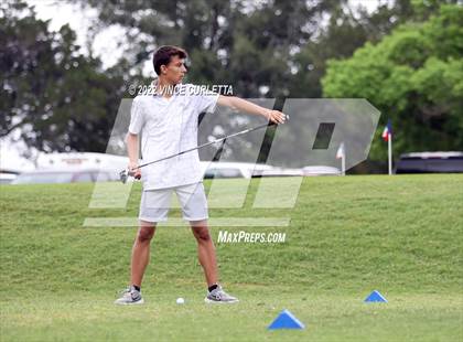 Thumbnail 2 in UIL 2A Golf State Championship photogallery.