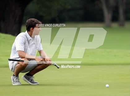 Thumbnail 3 in UIL 2A Golf State Championship photogallery.