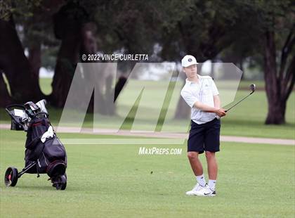 Thumbnail 1 in UIL 2A Golf State Championship photogallery.