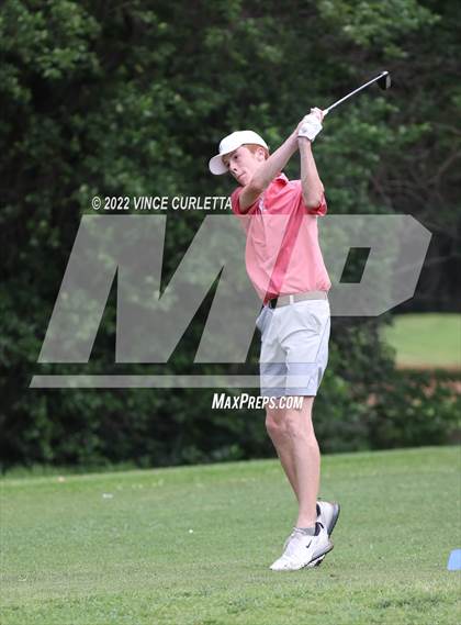 Thumbnail 3 in UIL 2A Golf State Championship photogallery.