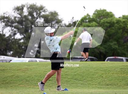 Thumbnail 2 in UIL 2A Golf State Championship photogallery.