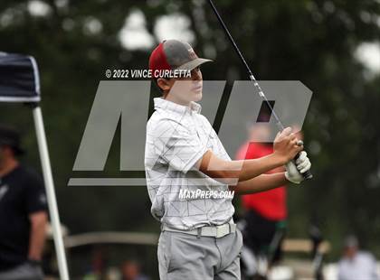 Thumbnail 3 in UIL 2A Golf State Championship photogallery.