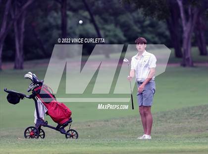 Thumbnail 3 in UIL 2A Golf State Championship photogallery.