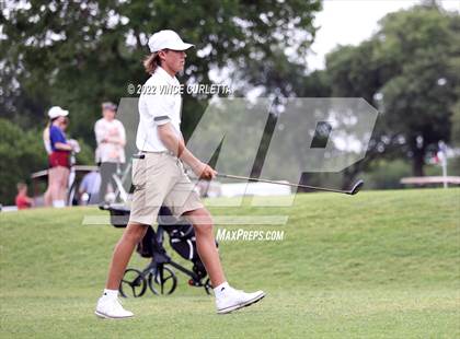 Thumbnail 3 in UIL 2A Golf State Championship photogallery.