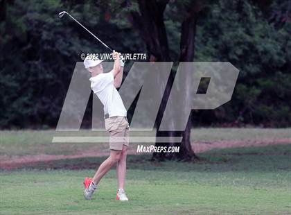 Thumbnail 1 in UIL 2A Golf State Championship photogallery.