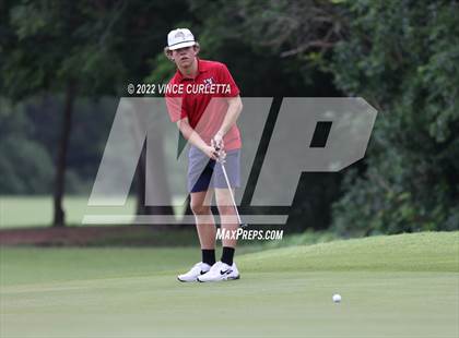Thumbnail 3 in UIL 2A Golf State Championship photogallery.