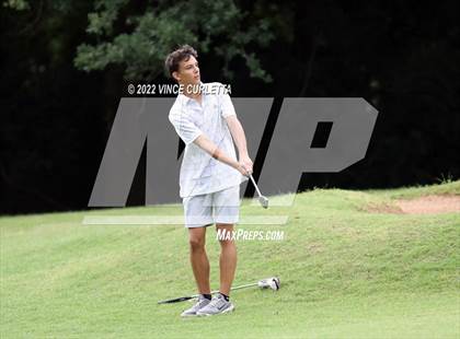 Thumbnail 2 in UIL 2A Golf State Championship photogallery.