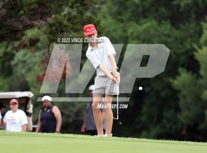Thumbnail 3 in UIL 2A Golf State Championship photogallery.