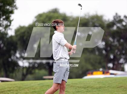 Thumbnail 3 in UIL 2A Golf State Championship photogallery.
