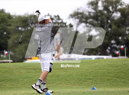 Thumbnail 2 in UIL 2A Golf State Championship photogallery.