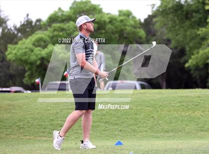 Thumbnail 3 in UIL 2A Golf State Championship photogallery.