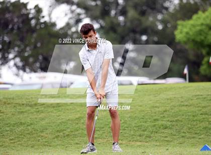 Thumbnail 3 in UIL 2A Golf State Championship photogallery.