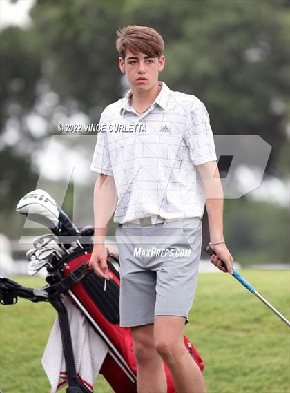 Thumbnail 3 in UIL 2A Golf State Championship photogallery.