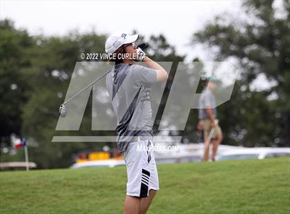 Thumbnail 3 in UIL 2A Golf State Championship photogallery.
