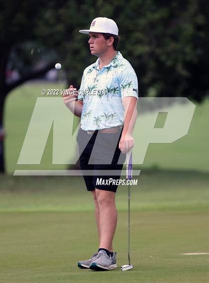Thumbnail 3 in UIL 2A Golf State Championship photogallery.