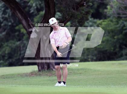 Thumbnail 2 in UIL 2A Golf State Championship photogallery.