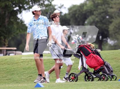 Thumbnail 1 in UIL 2A Golf State Championship photogallery.