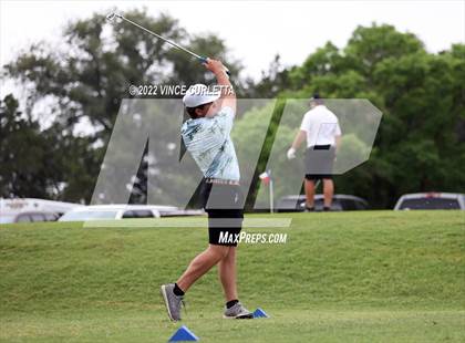 Thumbnail 3 in UIL 2A Golf State Championship photogallery.