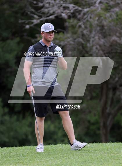 Thumbnail 1 in UIL 2A Golf State Championship photogallery.