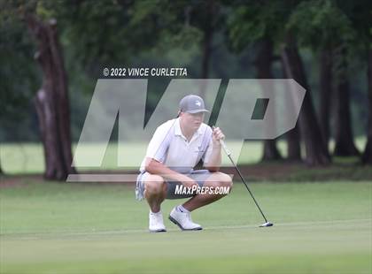 Thumbnail 3 in UIL 2A Golf State Championship photogallery.
