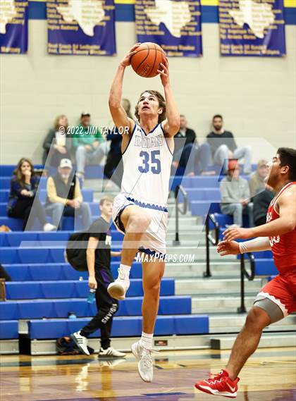 Thumbnail 1 in Christoval vs Lipan (Lipan HD Howard Classic) photogallery.