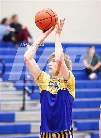Thumbnail 2 in Christoval vs Lipan (Lipan HD Howard Classic) photogallery.