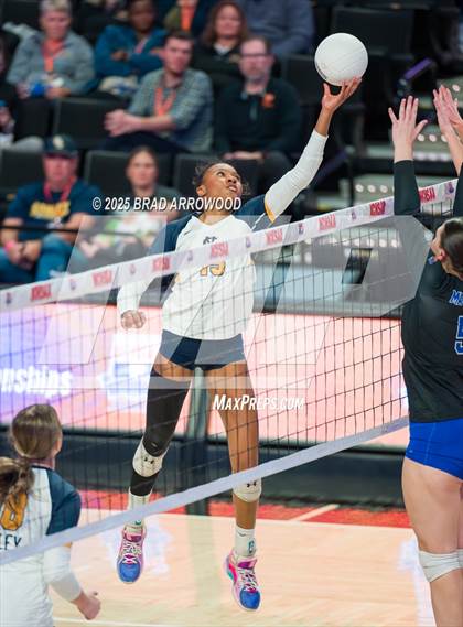 Thumbnail 3 in D.H. Conley vs Marvin Ridge (NCHSAA 7A Final) photogallery.