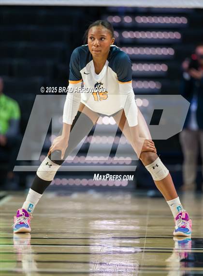 Thumbnail 2 in D.H. Conley vs Marvin Ridge (NCHSAA 7A Final) photogallery.