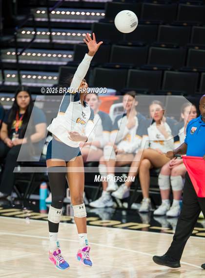 Thumbnail 2 in D.H. Conley vs Marvin Ridge (NCHSAA 7A Final) photogallery.