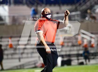 Thumbnail 3 in Manor vs. Weiss photogallery.