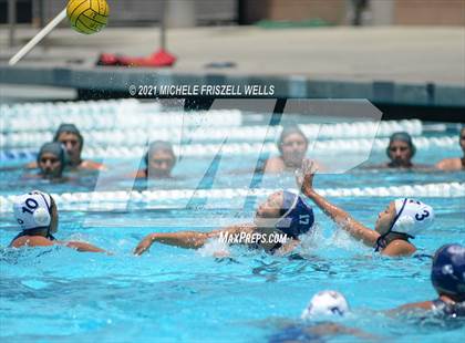 Thumbnail 3 in Mater Dei Catholic vs. Mira Mesa (CIF San Diego Section D1 Quarterfinal) photogallery.