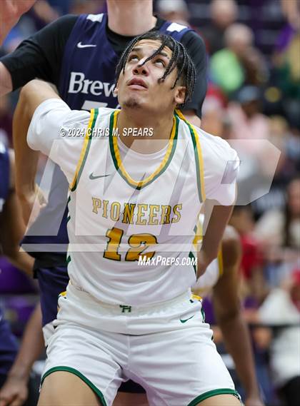 Thumbnail 3 in Brewster Academy National vs. Oak Ridge photogallery.