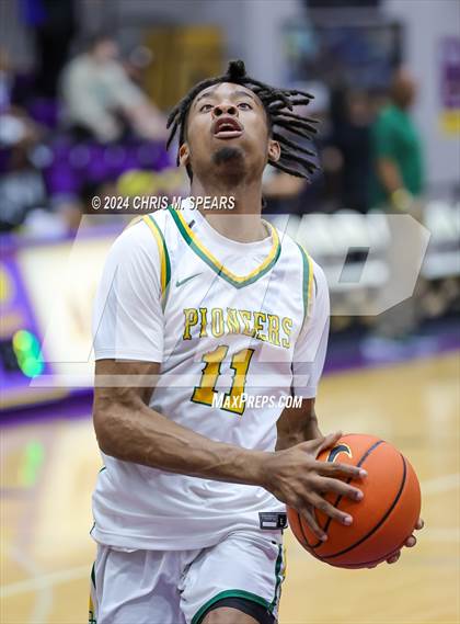Thumbnail 3 in Brewster Academy National vs. Oak Ridge photogallery.