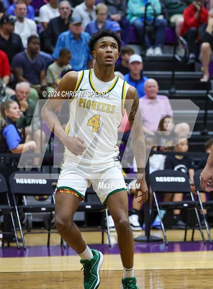 Thumbnail 2 in Brewster Academy National vs. Oak Ridge photogallery.