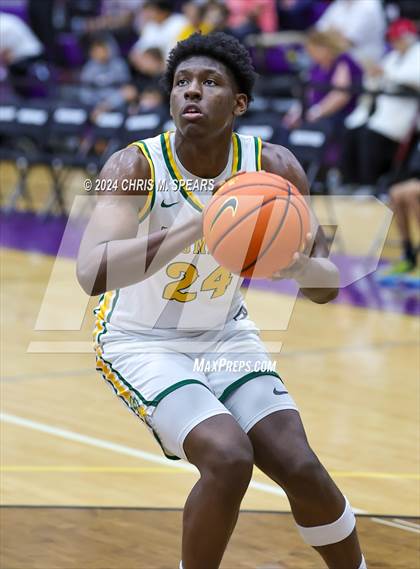 Thumbnail 3 in Brewster Academy National vs. Oak Ridge photogallery.