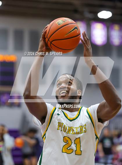 Thumbnail 3 in Brewster Academy National vs. Oak Ridge photogallery.