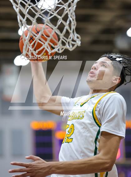 Thumbnail 1 in Brewster Academy National vs. Oak Ridge photogallery.