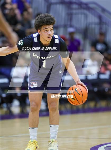 Thumbnail 2 in Brewster Academy National vs. Oak Ridge photogallery.