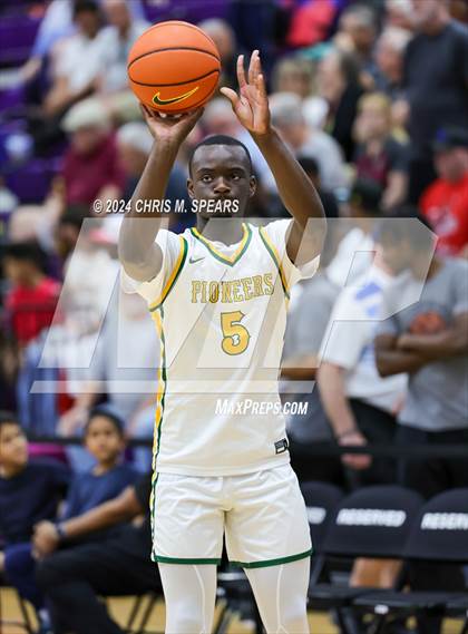 Thumbnail 2 in Brewster Academy National vs. Oak Ridge photogallery.