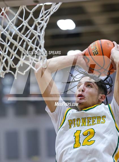 Thumbnail 1 in Brewster Academy National vs. Oak Ridge photogallery.
