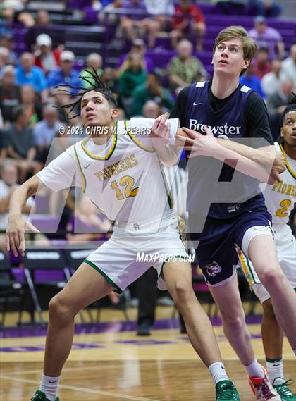 Thumbnail 3 in Brewster Academy National vs. Oak Ridge photogallery.