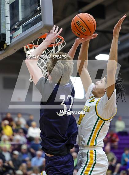 Thumbnail 1 in Brewster Academy National vs. Oak Ridge photogallery.