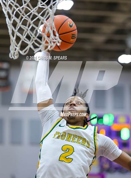 Thumbnail 1 in Brewster Academy National vs. Oak Ridge photogallery.