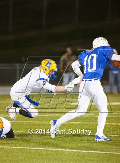 Thumbnail 2 in Rockhurst vs. Howell photogallery.