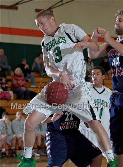 Thumbnail 1 in El Camino vs. Union Mine (Mesa Verde Tournament) photogallery.
